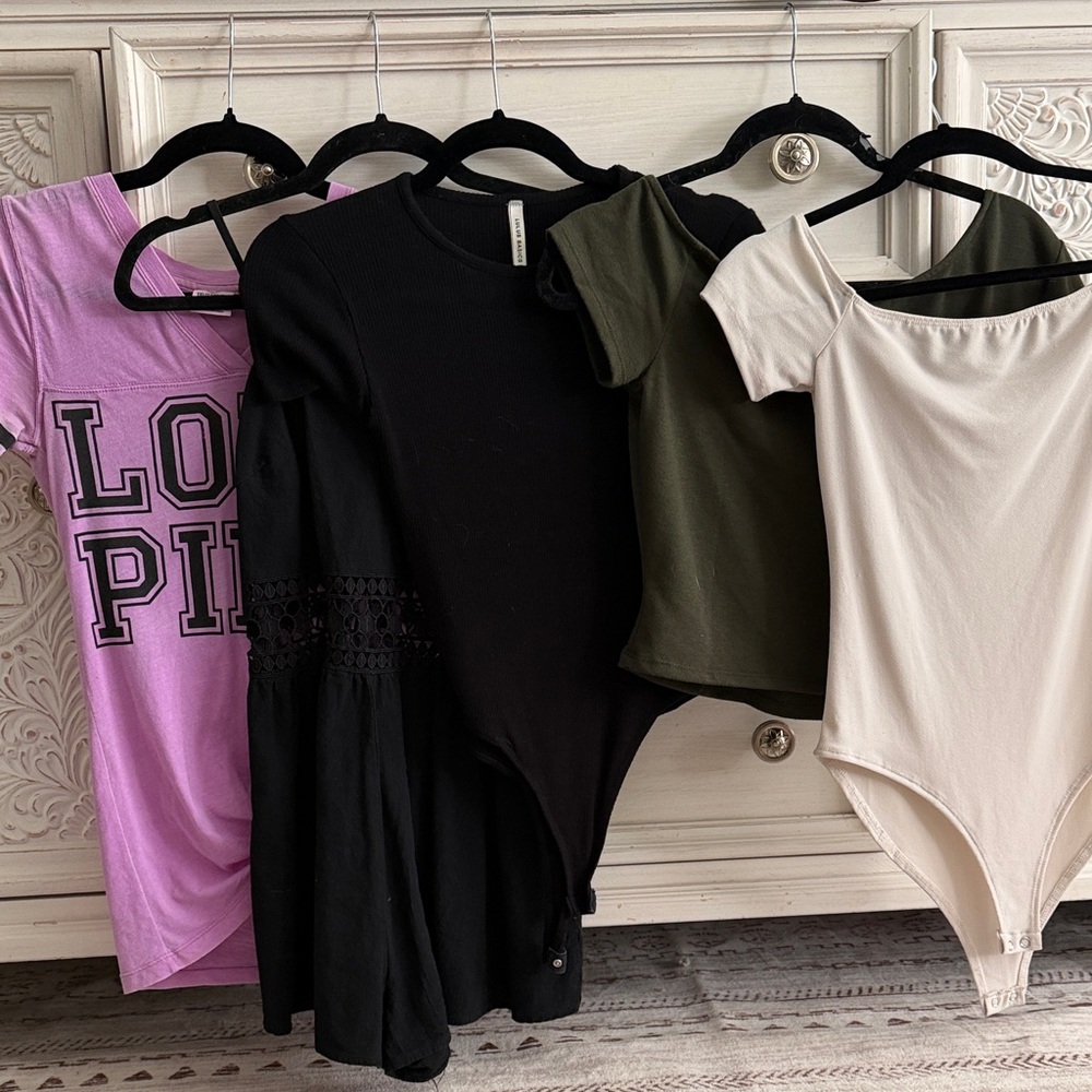 Forever 21 Black Lace-Sleeve Bodysuit